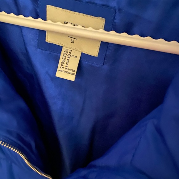 Blue puffer jacket - Picture 3 of 3